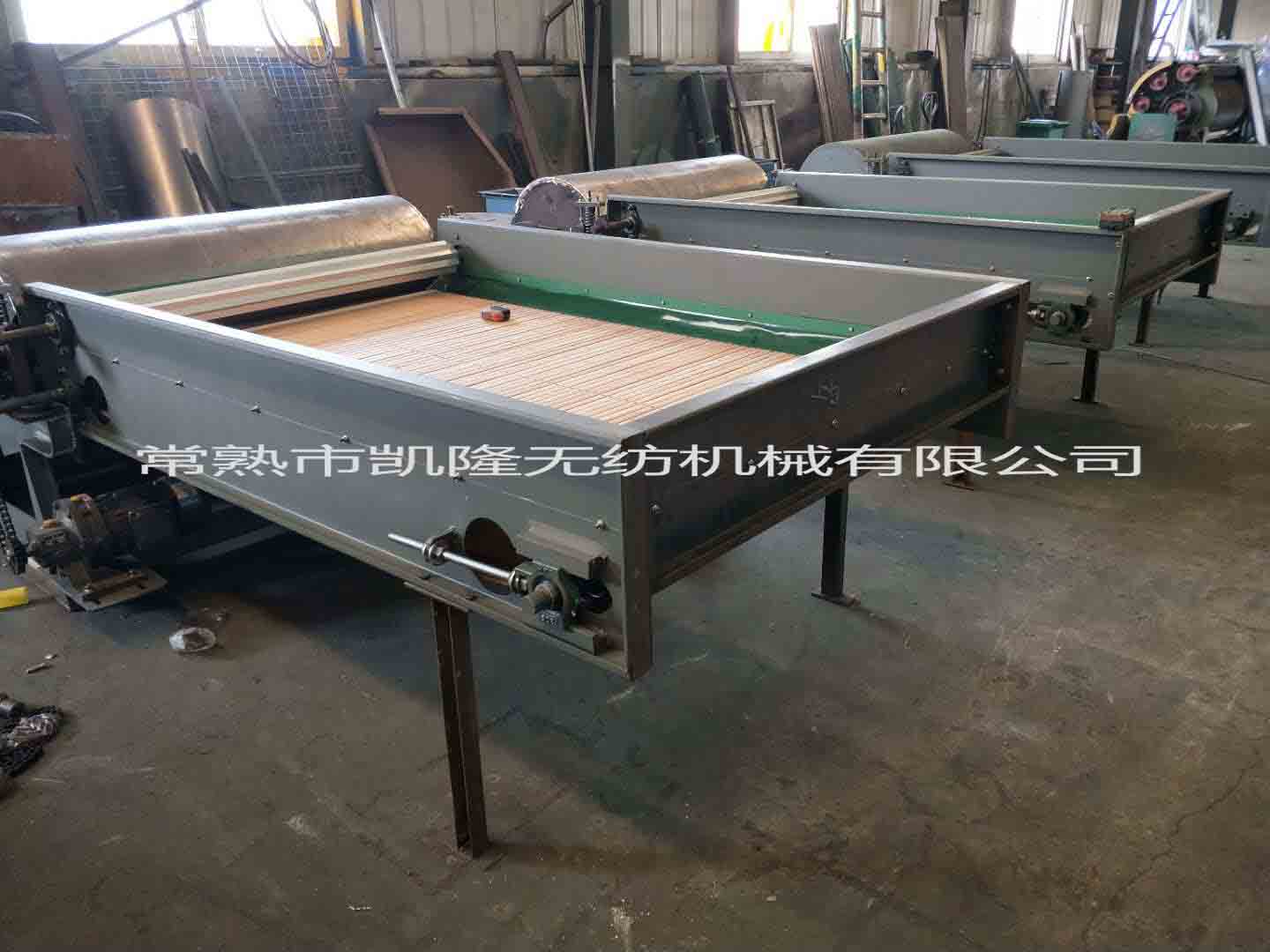 钉板开松机